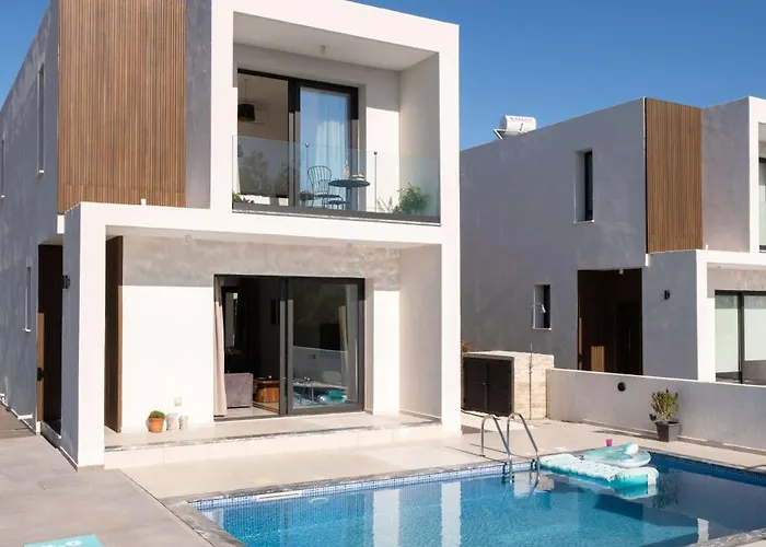 Vila Special Launch Price!family Friendly Klorakas