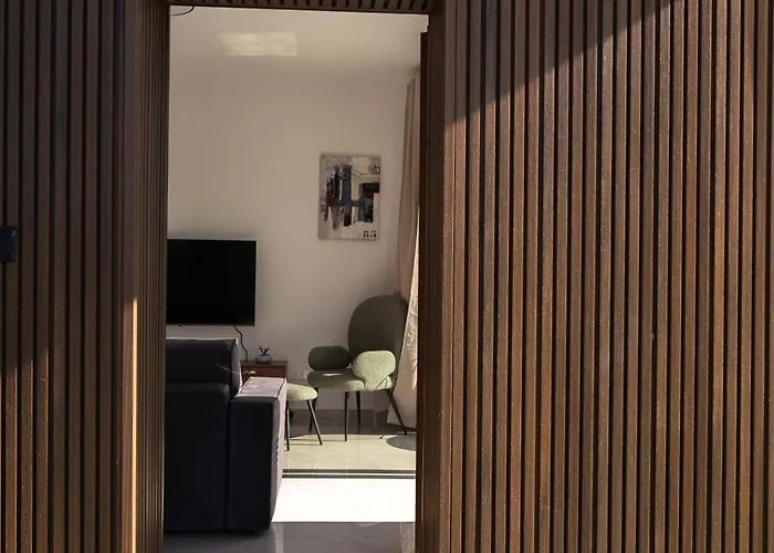 Vila Special Launch Price!family Friendly Klorakas