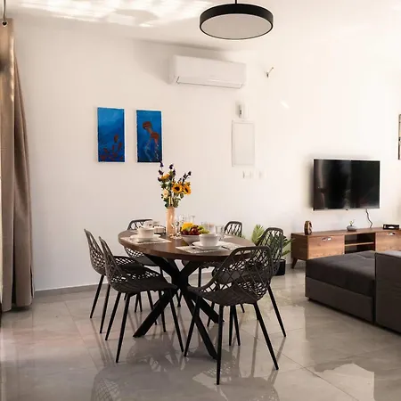 빌라 Special Launch Price!family Friendly Klorakas