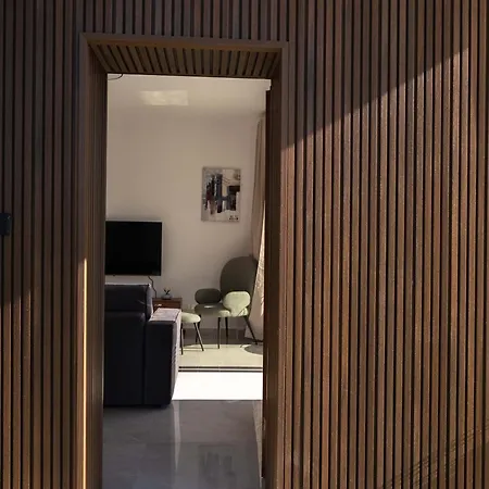 Villa Special Launch Price!family Friendly Klorakas
