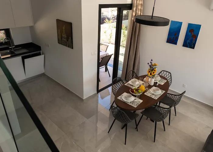 Special Launch Price!family Friendly Klorakas